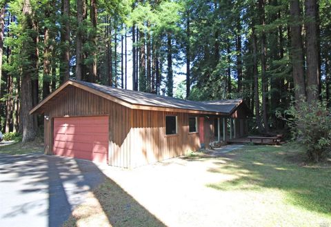 A home in Fort Bragg