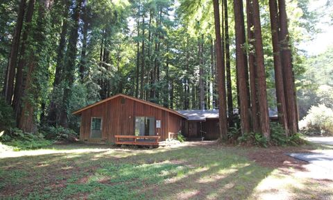 A home in Fort Bragg