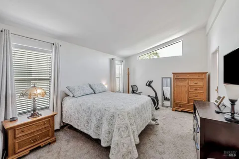 MLS: 325046508