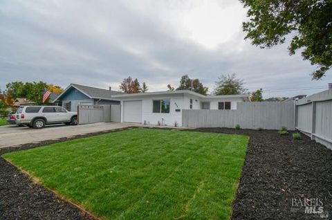 Photo of 456 Lovers Lane, Vacaville, CA 95688 (MLS # 326007034)