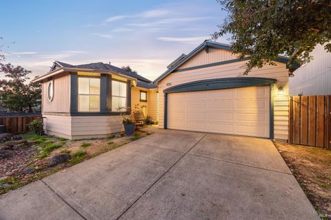 Photo of 3225 Tupelo Avenue, Santa Rosa, CA 95407 (MLS # 325100073)
