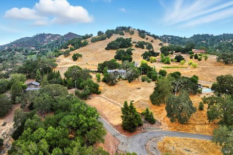 Photo of 31000 Pine Mountain Road, Cloverdale, CA 95425 (MLS # 325050970)