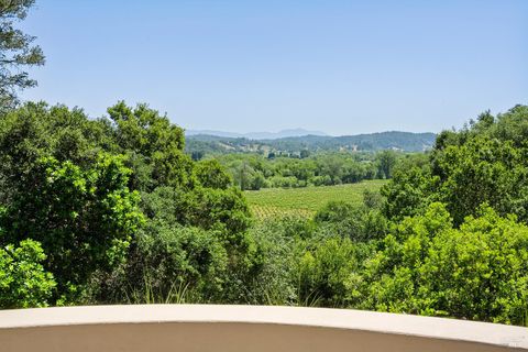Photo of 9981 W Dry Creek Road, Healdsburg, CA 95448 (MLS # 325043445)