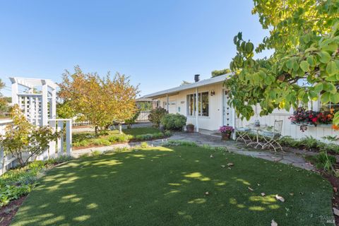 Photo of 257 Perkins Street, Sonoma, CA 95476 (MLS # 325090872)