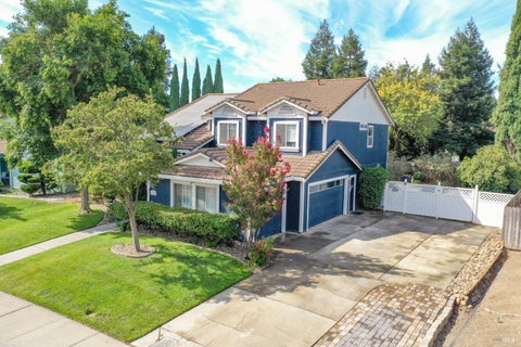 Photo of 635 Hansen Court, Dixon, CA 95620 (MLS # 326079185)
