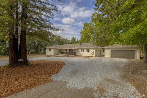 Photo of 2929 Belair Way, Santa Rosa, CA 95403 (MLS # 326050041)