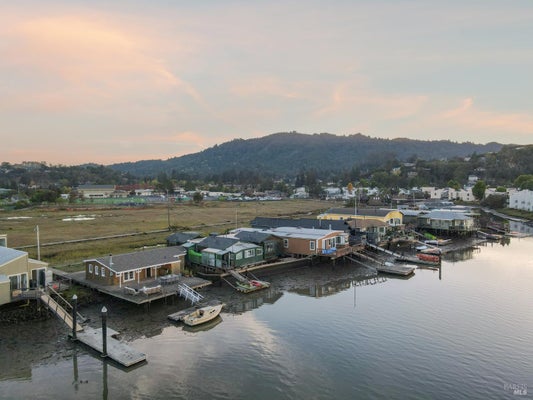 24 BOARDWALK ONE, LARKSPUR, CA 94939 - Image 032f1ac06d4bc476279e0cca7b4cf54d/4031704681
