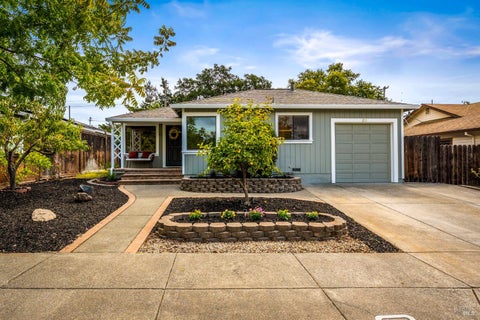 Photo of 20 Linnell Avenue, Napa, CA 94559 (MLS # 326064458)