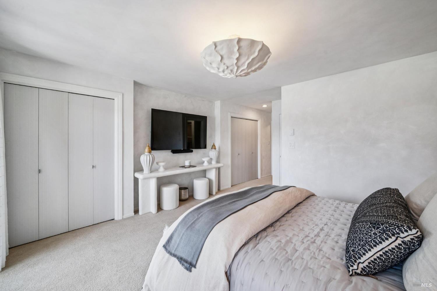 110 Seminary Drive Unit: #1A
