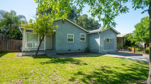 Photo of 148 Valley Drive, Vacaville, CA 95688 (MLS # 326036057)
