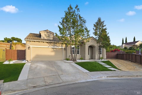 Photo of 2 Oriole Court, American Canyon, CA 94503 (MLS # 326073961)