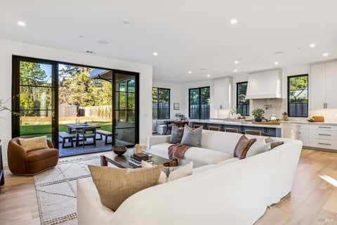 Photo of 33 Fawn Drive, San Anselmo, CA 94960 (MLS # 326065157)