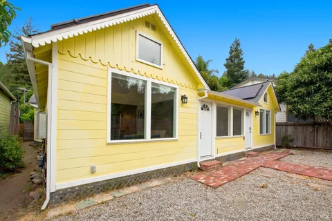 17452 Orchard Avenue, Guerneville, CA 95446 - #: 326075044
