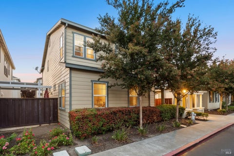 Photo of 1653 Glenmore Drive, Fairfield, CA 94533 (MLS # 326054736)