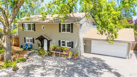 Photo of 279 Valparaiso Avenue, Cotati, CA 94931 (MLS # 326043154)