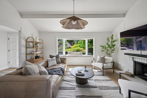 Photo of 14 Mount Wittenburg Court, San Rafael, CA 94903 (MLS # 326031663)