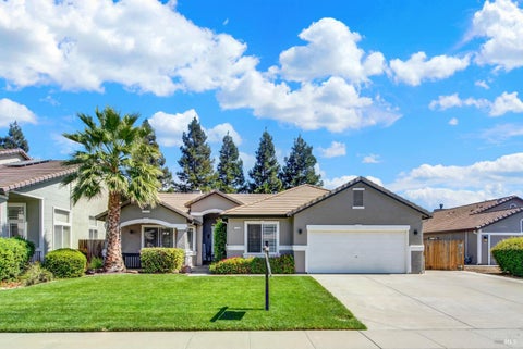 Photo of 1520 Hannah Court, Dixon, CA 95620 (MLS # 326078416)