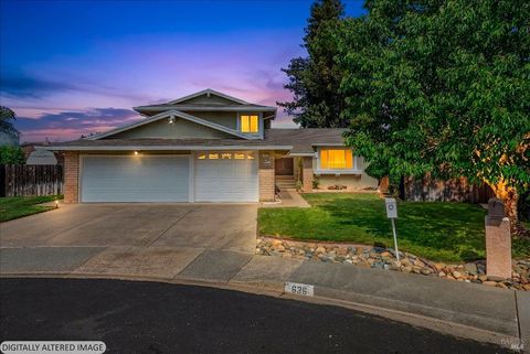 Photo of 636 Tiburon Court, Vacaville, CA 95687 (MLS # 326030429)