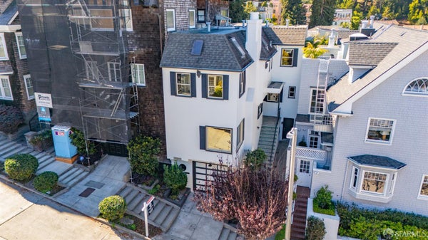 2551 BAKER ST, SAN FRANCISCO, CA 94123 - Image 0b43919570cfb5b2d8d3a0b5dbf09d4b/2440874027