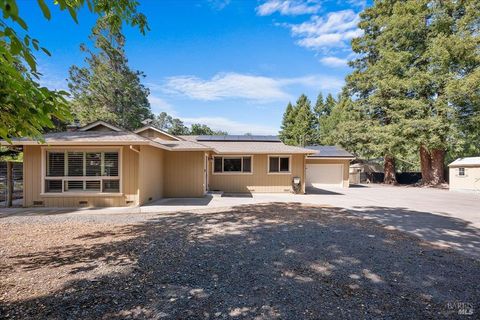 Photo of 8030 Elphick Road, Sebastopol, CA 95472 (MLS # 326041350)