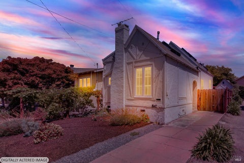 Photo of 847 Evelyn Avenue, Albany, CA 94706 (MLS # 326071787)