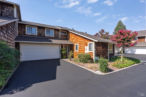 Photo of 1725 Drake Court, Petaluma, CA 94954 (MLS # 326077859)