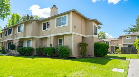 Photo of 1333 Gold Way, Rohnert Park, CA 94928 (MLS # 326035220)