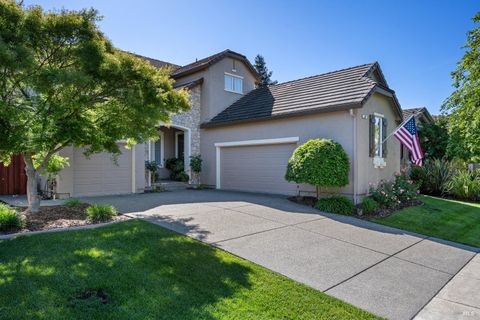 Photo of 368 Decanter Circle, Windsor, CA 95492 (MLS # 326034906)