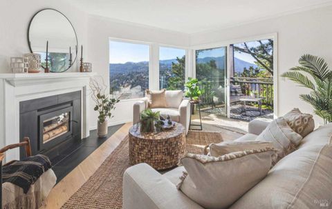 Photo of 369 Headlands Court, Sausalito, CA 94965 (MLS # 326024063)