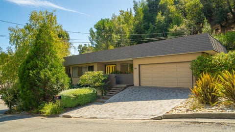 Photo of 41 Convent Court, San Rafael, CA 94901 (MLS # 326078276)