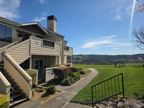 Photo of 1201 Glen Cove Parkway #1113, Vallejo, CA 94591 (MLS # 326033541)