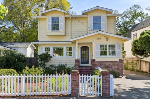 Photo of 228 Saunders Avenue, San Anselmo, CA 94960 (MLS # 326032452)