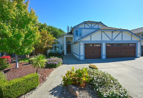 Photo of 615 Marshall Road, Vacaville, CA 95687 (MLS # 326079610)