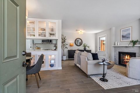 Photo of 366 Piper Street, Healdsburg, CA 95448 (MLS # 326043516)