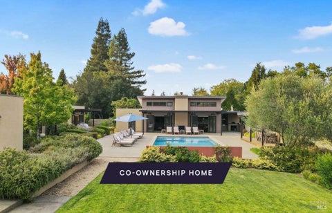 Photo of 2252 W Dry Creek Road, Healdsburg, CA 95448 (MLS # 326064237)