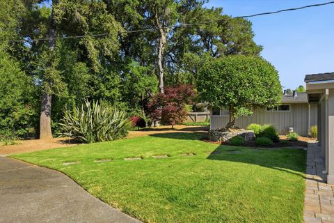 Photo of 1053 Broadmoor Drive, Napa, CA 94558 (MLS # 326028898)