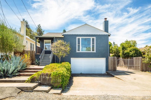 Photo of 8 Cochrane Way, Petaluma, CA 94952 (MLS # 326072847)