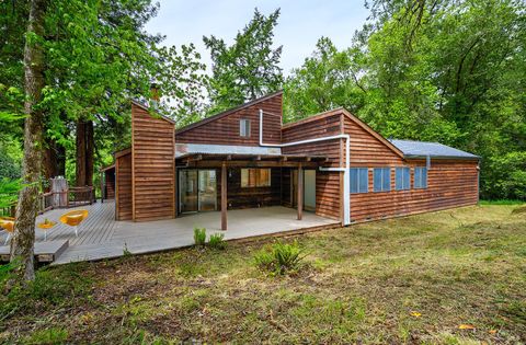 Photo of 529 Wagnon Road, Sebastopol, CA 95472 (MLS # 326046305)
