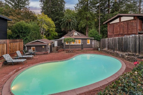 Photo of 40 Sycamore Avenue, Larkspur, CA 94939 (MLS # 326084117)