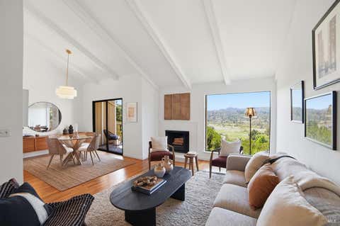Photo of 16 Chaucer Court, Mill Valley, CA 94941 (MLS # 326047946)