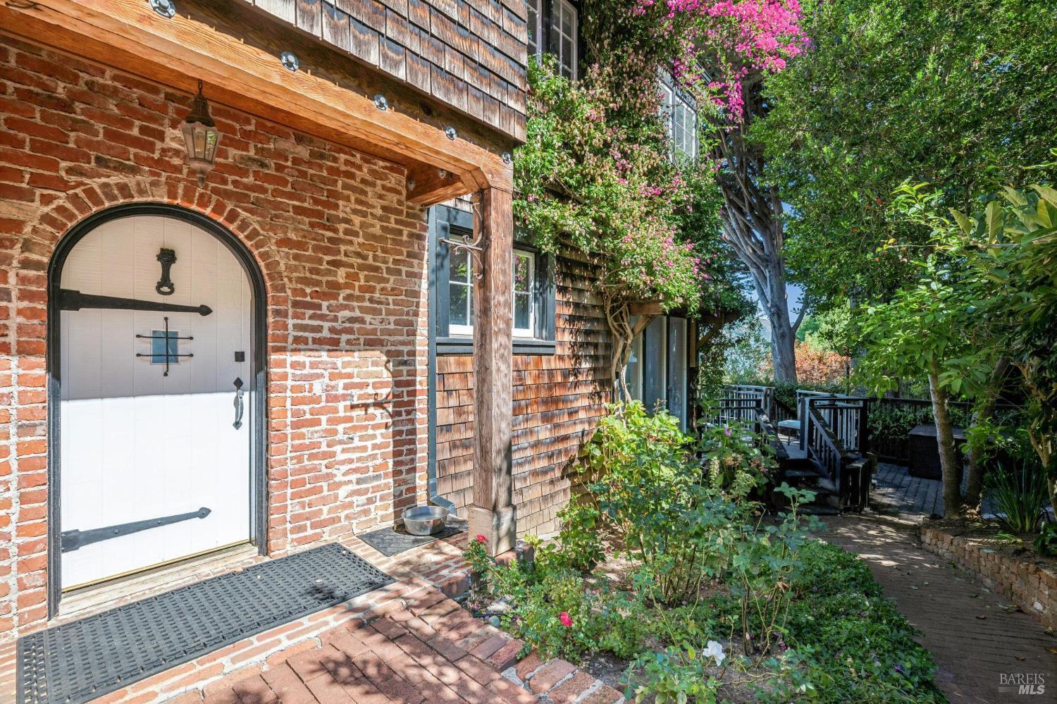 157 Beach Road