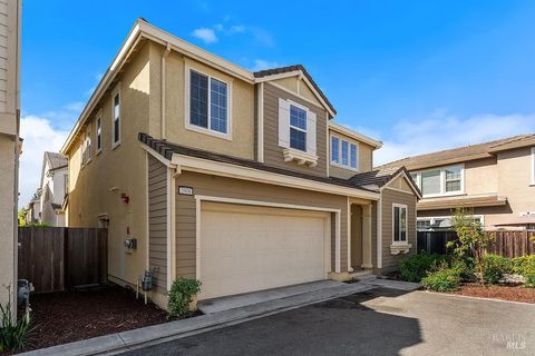 Photo of 2008 Karen Place, Rohnert Park, CA 94928 (MLS # 326034541)