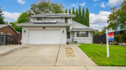 Photo of 254 Limerick Way, Vacaville, CA 95688 (MLS # 326042722)