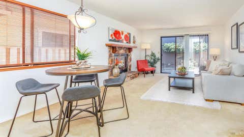 Photo of 979 Hacienda Circle, Rohnert Park, CA 94928 (MLS # 326063941)