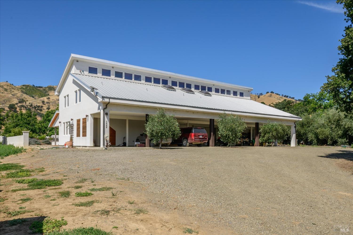 3442 Sackett Lane