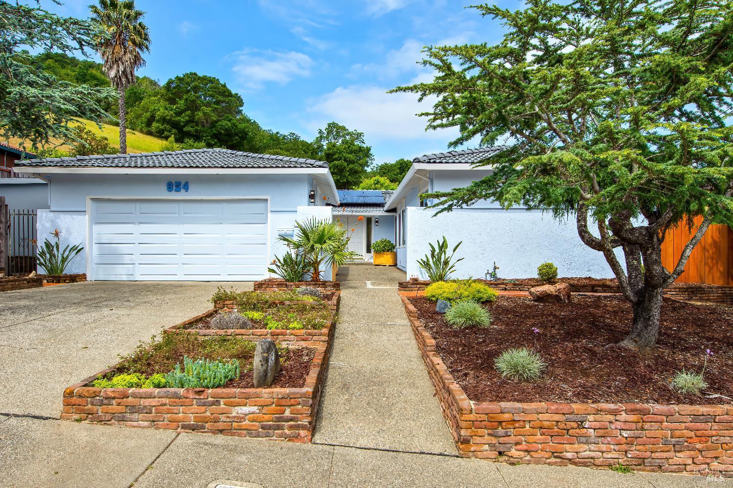 854 Butternut Drive