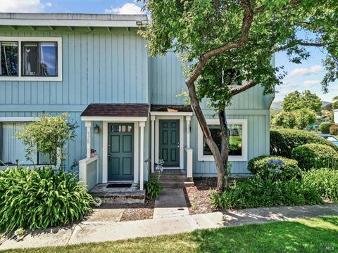 Photo of 526 Loleta Lane, Novato, CA 94947 (MLS # 326047280)