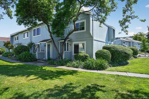 Photo of 526 Loleta Lane, Novato, CA 94947 (MLS # 326047280)