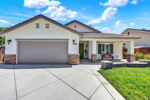 Photo of 560 Evans Road, Dixon, CA 95620 (MLS # 326066744)