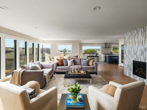 Photo of 142 Poppy Court, Bodega Bay, CA 94923 (MLS # 326025326)